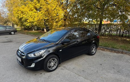 Hyundai Solaris II рестайлинг, 2013 год, 835 000 рублей, 3 фотография
