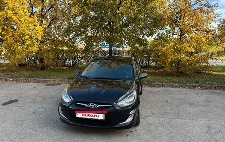 Hyundai Solaris II рестайлинг, 2013 год, 835 000 рублей, 2 фотография