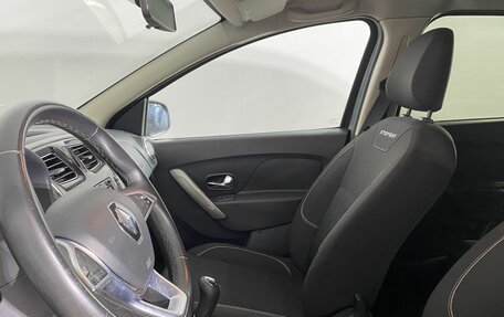 Renault Logan II, 2018 год, 950 000 рублей, 22 фотография