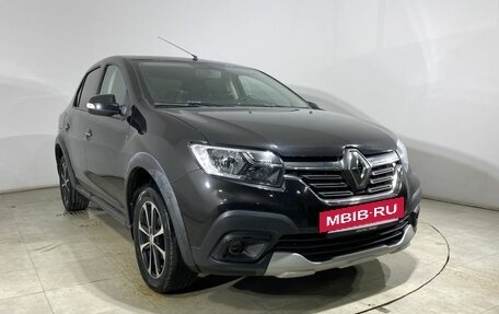 Renault Logan II, 2018 год, 950 000 рублей, 15 фотография