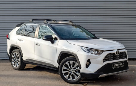 Toyota RAV4, 2019 год, 2 800 000 рублей, 3 фотография