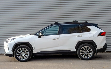Toyota RAV4, 2019 год, 2 800 000 рублей, 8 фотография