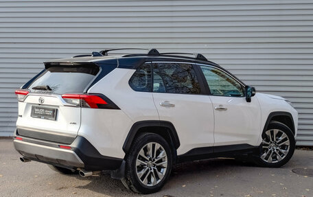 Toyota RAV4, 2019 год, 2 800 000 рублей, 5 фотография