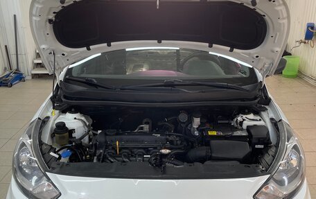 Hyundai Solaris II рестайлинг, 2014 год, 890 000 рублей, 5 фотография