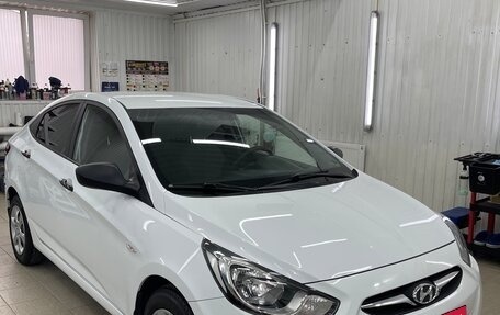 Hyundai Solaris II рестайлинг, 2014 год, 890 000 рублей, 2 фотография
