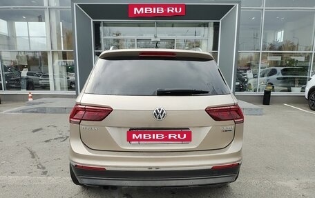 Volkswagen Tiguan II, 2017 год, 2 150 000 рублей, 5 фотография