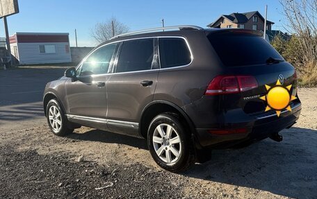 Volkswagen Touareg III, 2012 год, 1 650 000 рублей, 2 фотография