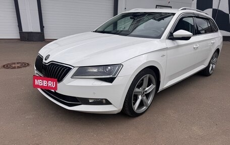 Skoda Superb III рестайлинг, 2018 год, 3 100 000 рублей, 8 фотография