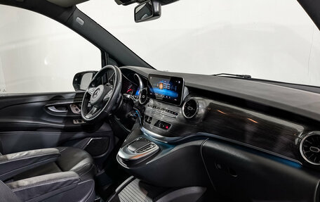 Mercedes-Benz V-Класс, 2021 год, 5 500 000 рублей, 13 фотография