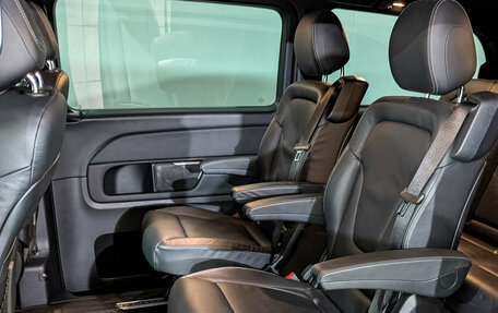 Mercedes-Benz V-Класс, 2021 год, 5 500 000 рублей, 18 фотография