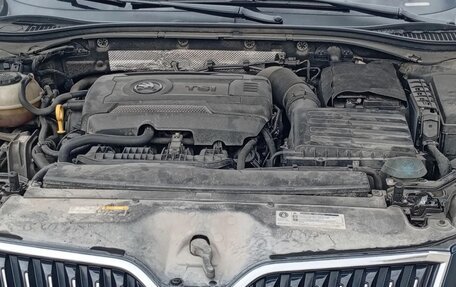 Skoda Superb III рестайлинг, 2018 год, 1 700 000 рублей, 13 фотография