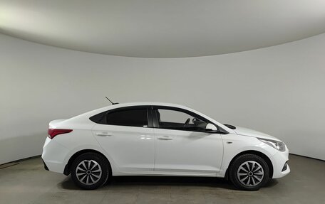Hyundai Solaris II рестайлинг, 2017 год, 935 000 рублей, 5 фотография