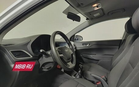 Hyundai Solaris II рестайлинг, 2017 год, 935 000 рублей, 20 фотография