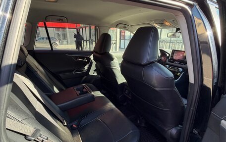 Toyota RAV4, 2019 год, 2 750 000 рублей, 7 фотография