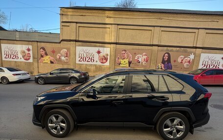 Toyota RAV4, 2019 год, 2 750 000 рублей, 3 фотография