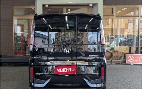 Honda Stepwgn IV рестайлинг, 2020 год, 1 830 000 рублей, 7 фотография