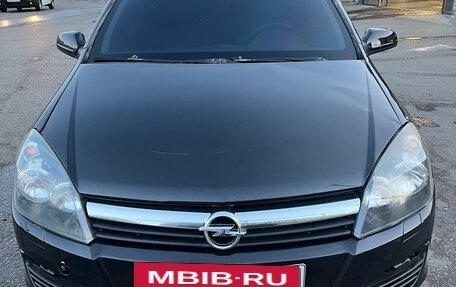 Opel Astra H, 2004 год, 318 000 рублей, 2 фотография