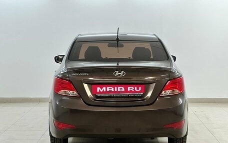 Hyundai Solaris II рестайлинг, 2016 год, 900 000 рублей, 3 фотография