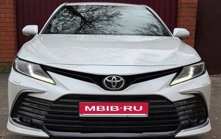 Toyota Camry, 2021 год, 3 000 000 рублей, 5 фотография