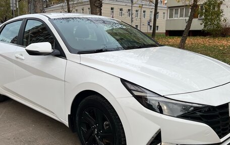 Hyundai Elantra, 2021 год, 1 630 000 рублей, 2 фотография
