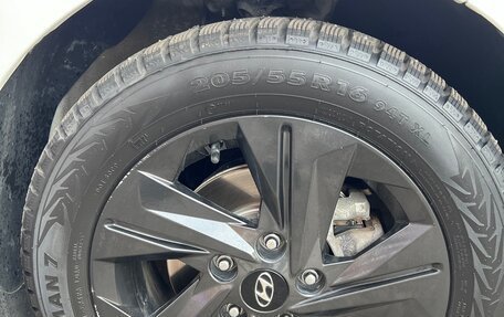 Hyundai Elantra, 2021 год, 1 630 000 рублей, 8 фотография