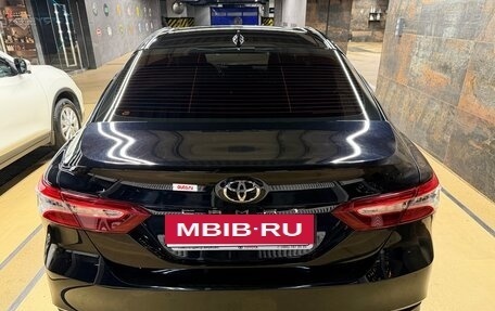 Toyota Camry, 2021 год, 3 140 000 рублей, 5 фотография