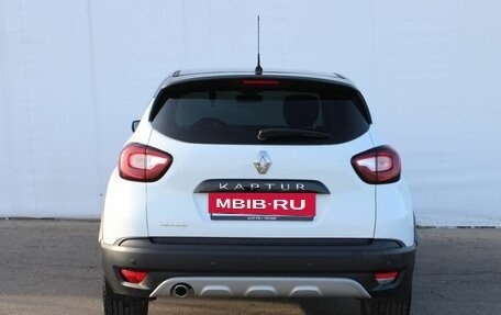 Renault Kaptur I рестайлинг, 2016 год, 955 000 рублей, 6 фотография