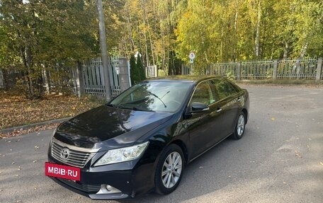 Toyota Camry, 2012 год, 1 299 000 рублей, 2 фотография