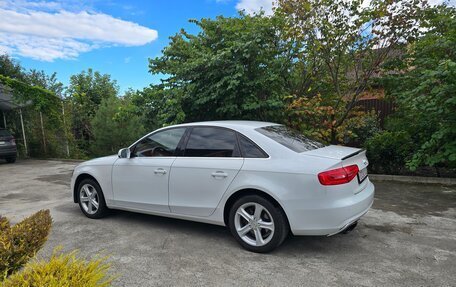 Audi A4, 2012 год, 1 000 000 рублей, 2 фотография
