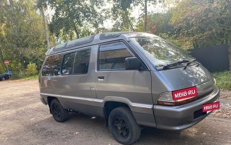 Toyota Town Ace III, 1990 год, 750 000 рублей, 3 фотография