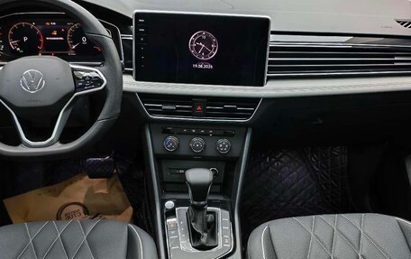 Volkswagen Tiguan II, 2023 год, 2 176 000 рублей, 8 фотография