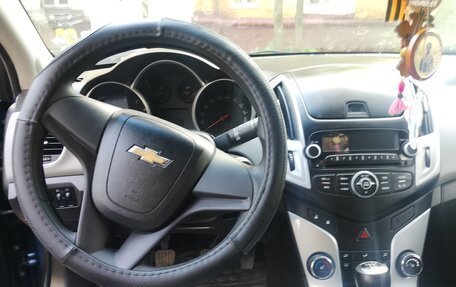 Chevrolet Cruze II, 2012 год, 700 000 рублей, 4 фотография