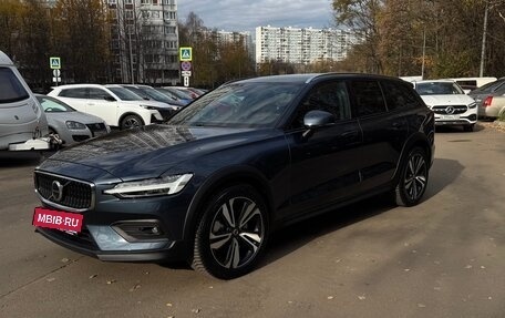 Volvo V60 Cross Country II, 2025 год, 4 899 000 рублей, 2 фотография