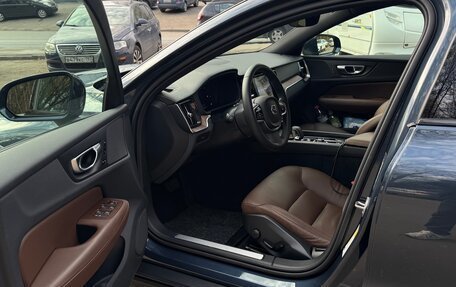Volvo V60 Cross Country II, 2025 год, 4 899 000 рублей, 11 фотография