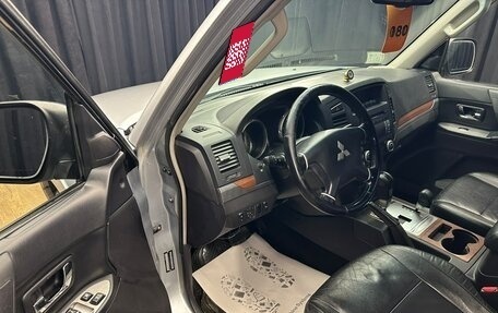 Mitsubishi Pajero IV рестайлинг 2, 2008 год, 1 849 000 рублей, 10 фотография