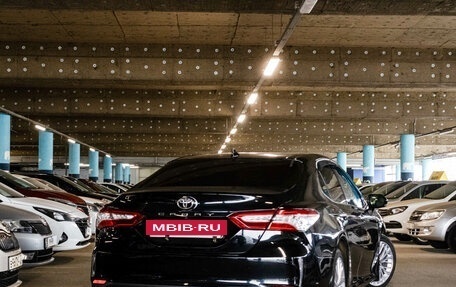 Toyota Camry, 2018 год, 2 288 000 рублей, 3 фотография