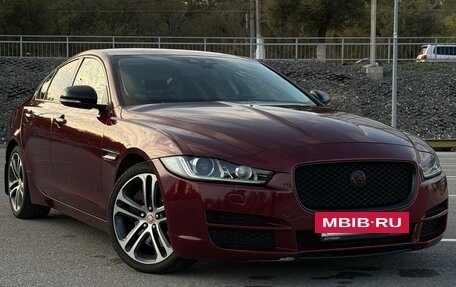 Jaguar XE I рестайлинг, 2015 год, 1 750 000 рублей, 2 фотография