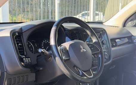 Mitsubishi Outlander III рестайлинг 3, 2018 год, 2 159 000 рублей, 8 фотография