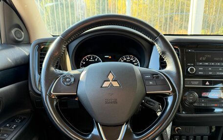 Mitsubishi Outlander III рестайлинг 3, 2018 год, 2 159 000 рублей, 12 фотография