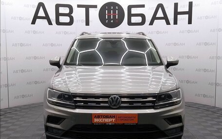 Volkswagen Tiguan II, 2020 год, 2 144 000 рублей, 2 фотография