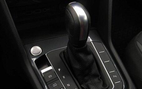 Volkswagen Tiguan II, 2020 год, 2 144 000 рублей, 13 фотография
