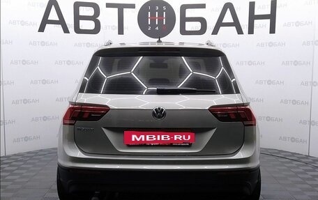 Volkswagen Tiguan II, 2020 год, 2 144 000 рублей, 5 фотография