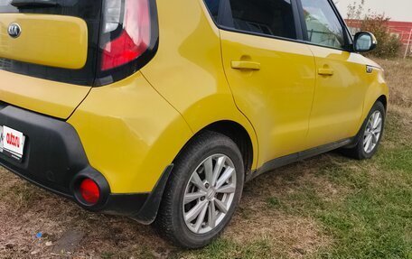 KIA Soul II рестайлинг, 2015 год, 1 100 000 рублей, 3 фотография
