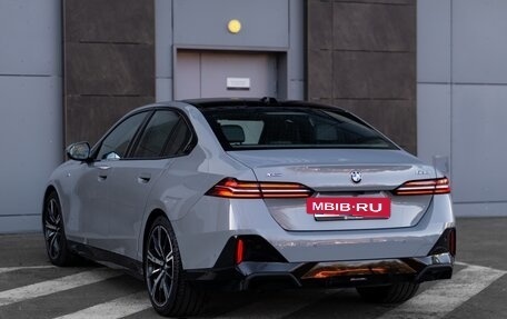 BMW 5 серия, 2024 год, 7 500 000 рублей, 6 фотография