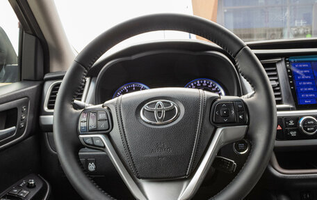 Toyota Highlander III, 2014 год, 2 496 000 рублей, 6 фотография