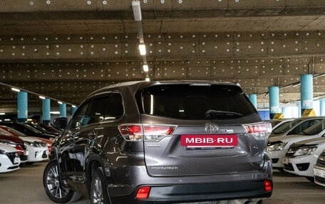 Toyota Highlander III, 2014 год, 2 496 000 рублей, 4 фотография