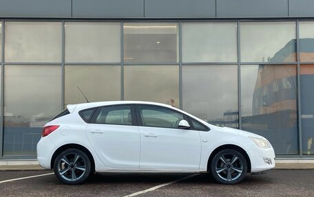 Opel Astra J, 2011 год, 600 000 рублей, 3 фотография