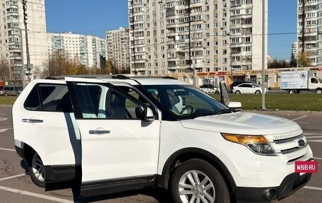 Ford Explorer V рестайлинг, 2013 год, 1 700 000 рублей, 2 фотография