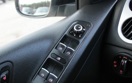 Volkswagen Tiguan I, 2013 год, 1 359 000 рублей, 10 фотография