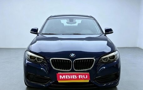 BMW 2 серия F22, 2018 год, 1 500 000 рублей, 2 фотография
